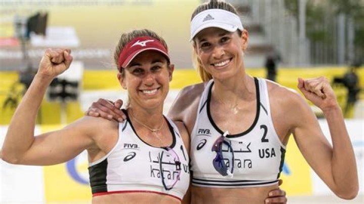 Alix Klineman and April Ross