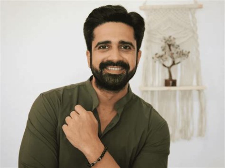 Avinash Sachdev - Age, Family, Bio