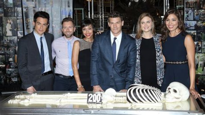 Bones (Show) - Cast, Ages, Trivia