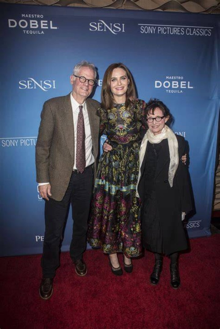 Caleb Deschanel photo 3