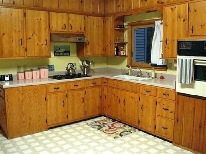 Can you paint pine cupboards?