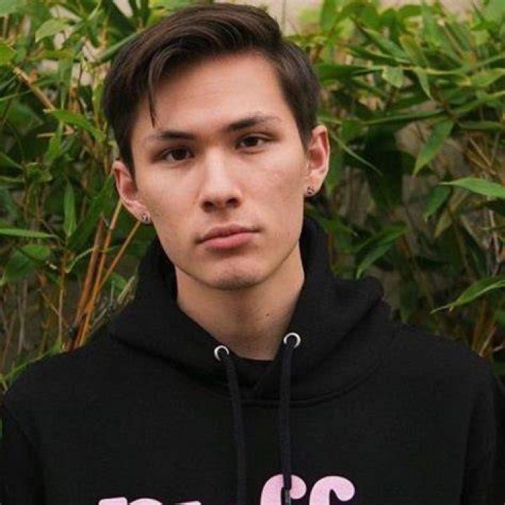 Carter Reynolds Bio (Wiki) 
