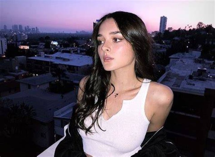 Charlotte Lawrence Bio (Wiki) 