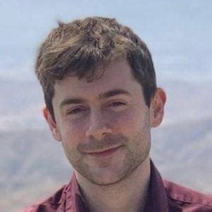 Chris Sutherland - Age, Family, Bio