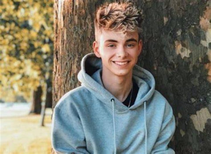Corbyn Besson - Age, Family, Bio