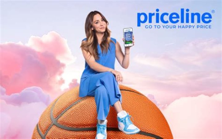 Cuoco on Priceline advertisement