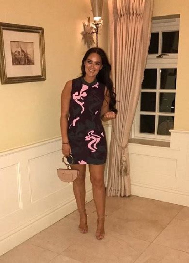 Dee Devlin Height And Weight
