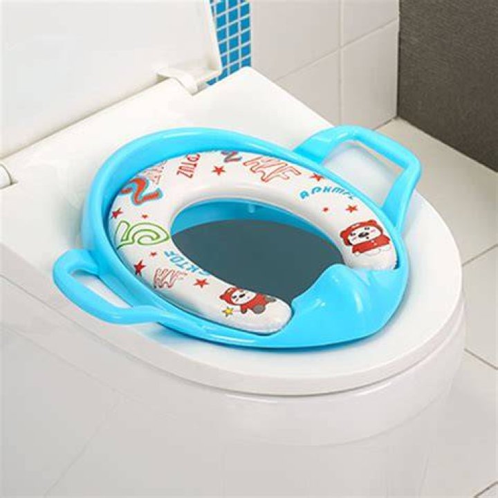 Does Walmart have toilet seats?