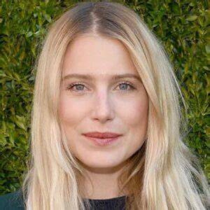 Dree Hemingway Bio (Wiki) 