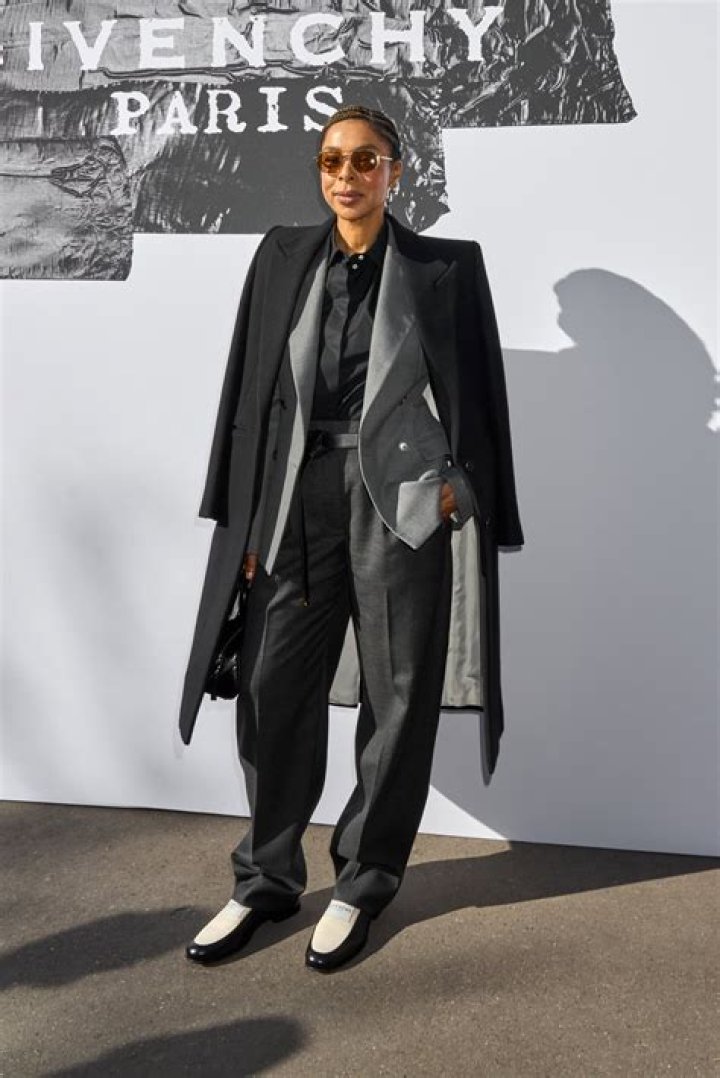 Givenchy: Front Row - Paris Fashion Week Womenswear Spring/Summer 2014