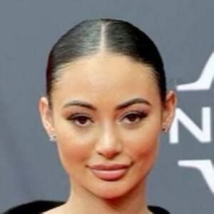 Himynamestee - Age, Family, Bio