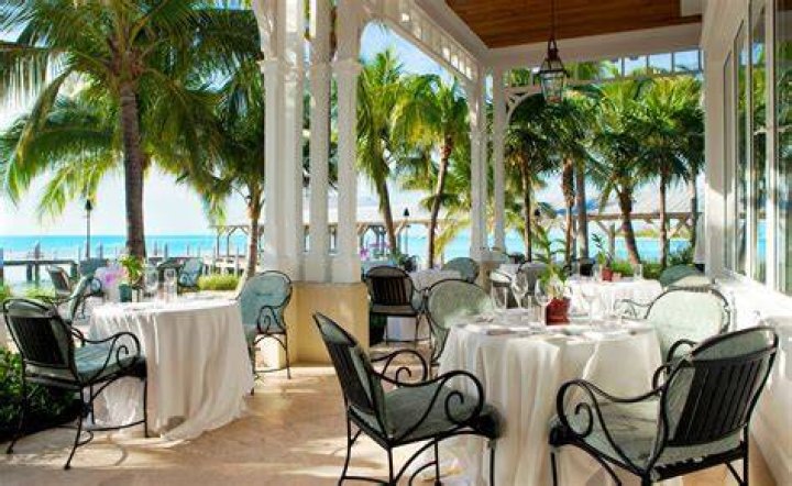 How do you get to latitudes Key West?