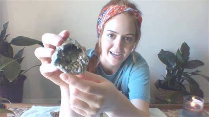 How do you open and Polish geodes?