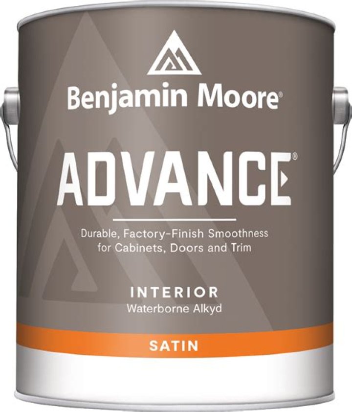 How do you paint Benjamin Moore advance?