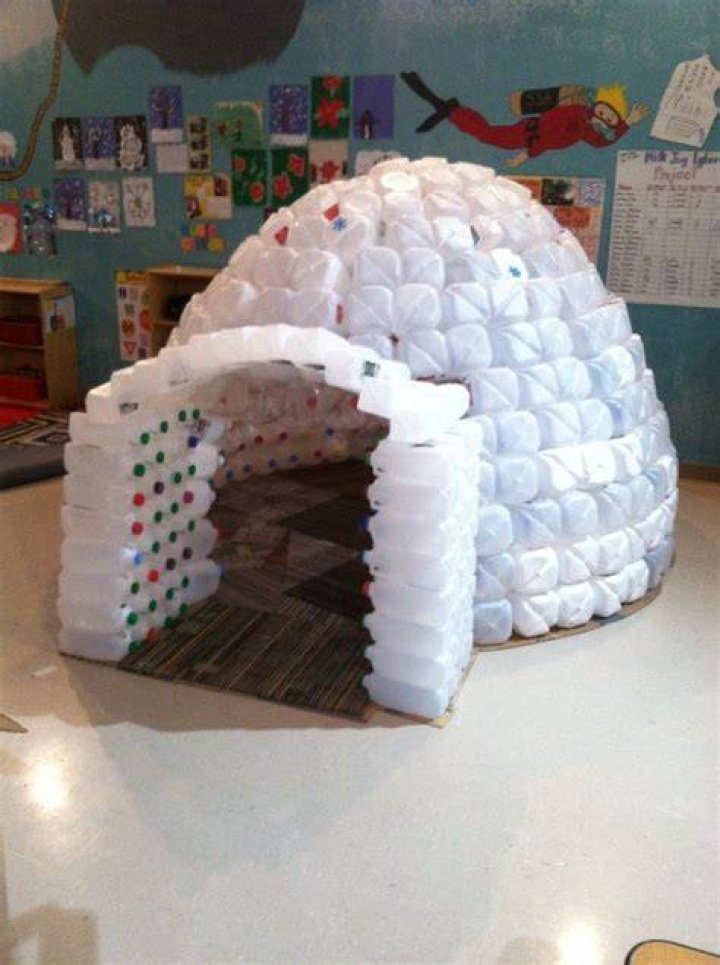How many milk jugs make an igloo?