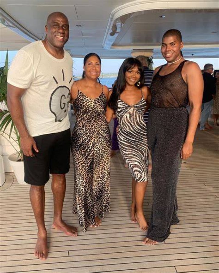 How many sisters does Magic Johnson have?