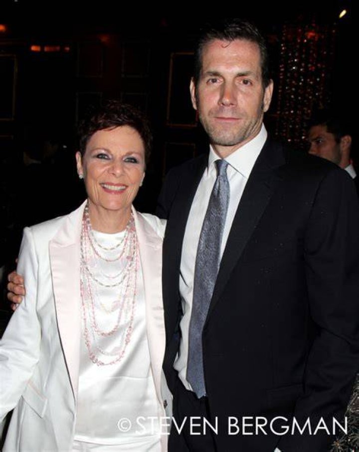 Is Jane Elliot married?