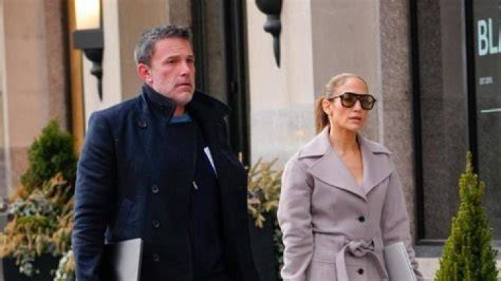 Jennifer Lopez Visits Extra