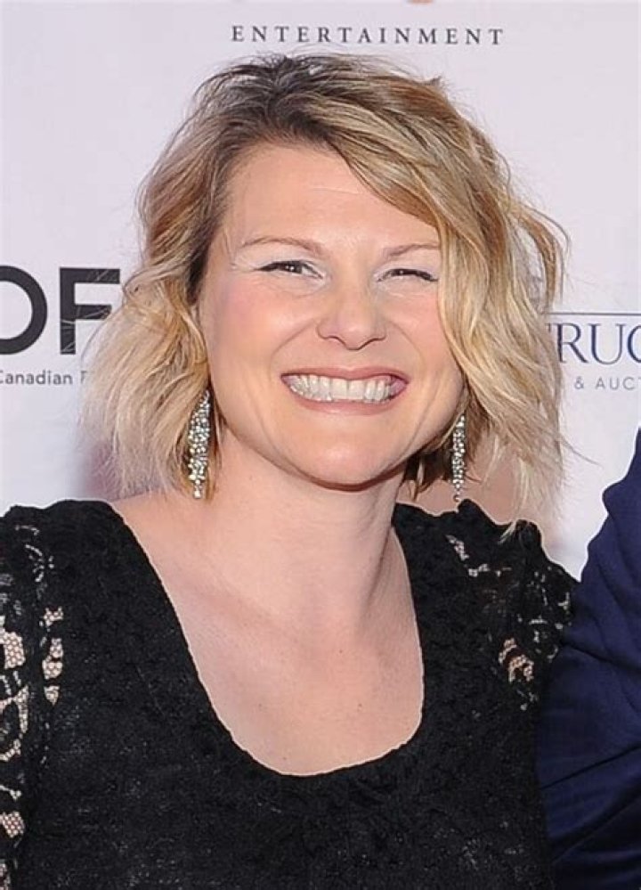 Jennifer Robertson Jennifer Robertson