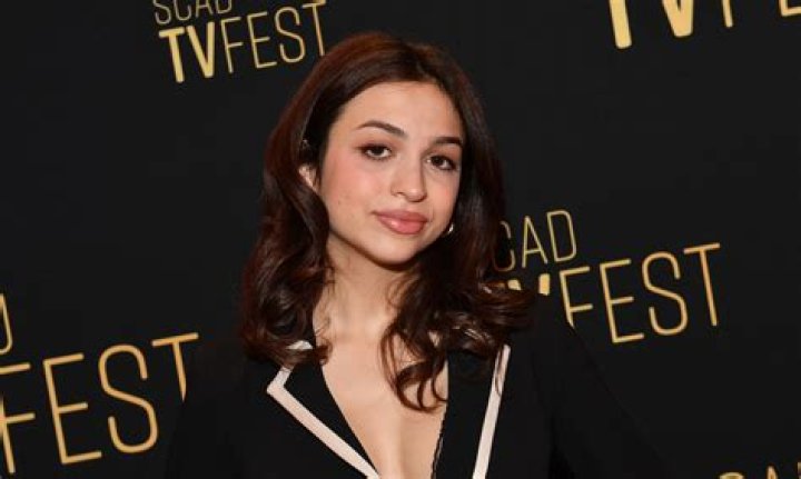 Josie Totah's pet No Pets (Josie Totah)