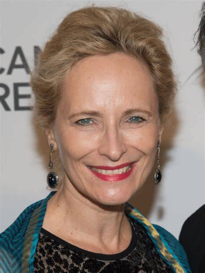 Laila Robins Bio (Wiki) 