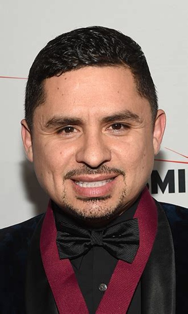 Larry Hernandez Bio (Wiki) 
