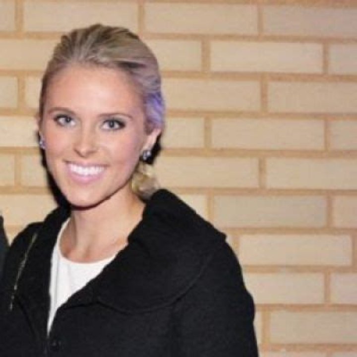 Lauren Cosgrove Bio (Wiki) 