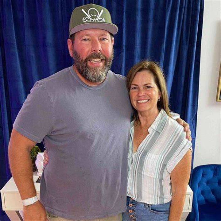 LeeAnn Kreischer is in a marital bliss with Bert Kreischer.