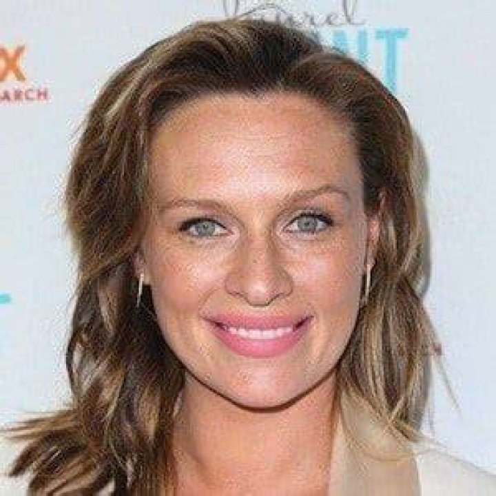 Michaela McManus - Age, Family, Bio
