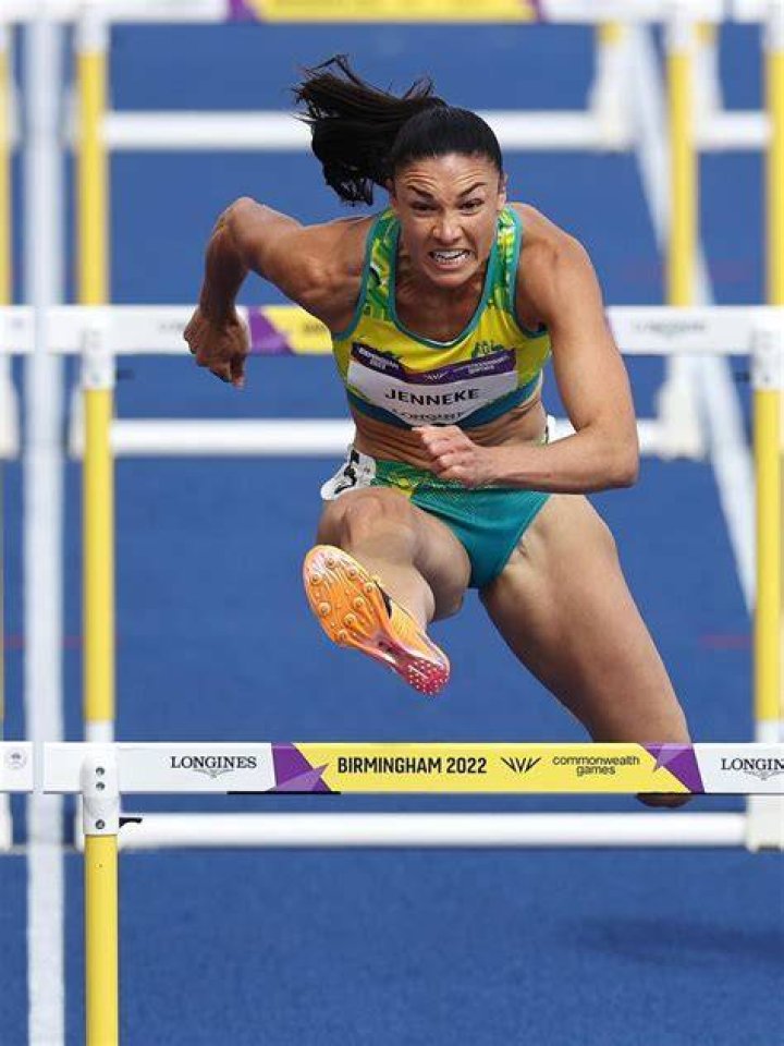 Michelle Jenneke's pet Dogs