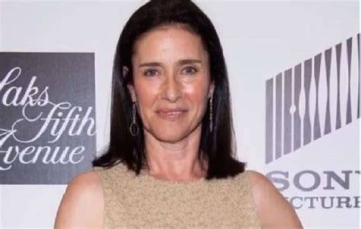 Mimi Rogers net worth