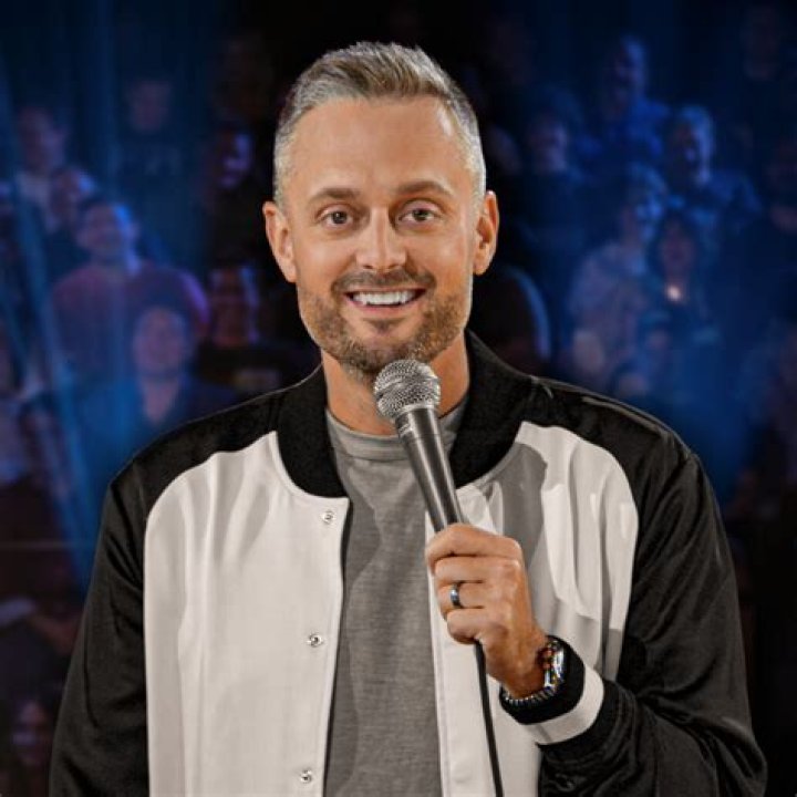 Nate Bargatze photo