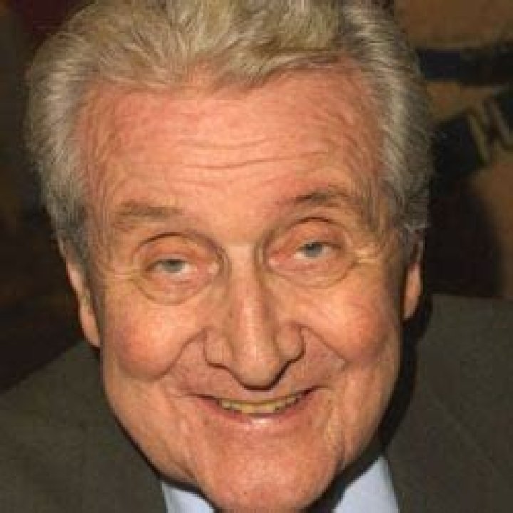 Patrick Macnee - Trivia, Family, Bio