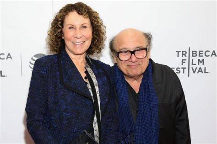 Rhea Perlman and her ex husband Danny Devito.