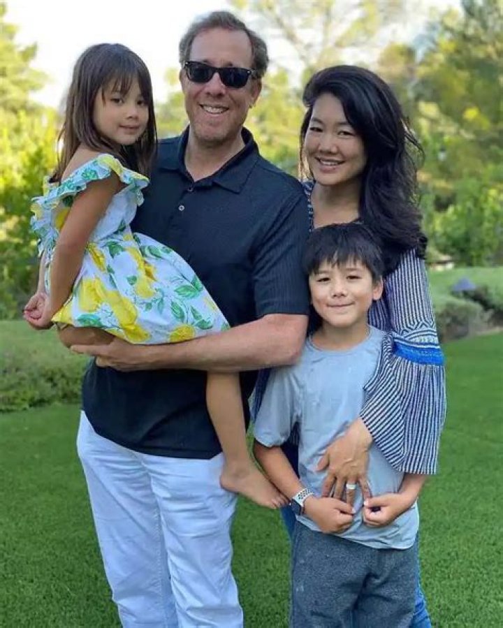 Rob Minkoff - Age, Family, Bio
