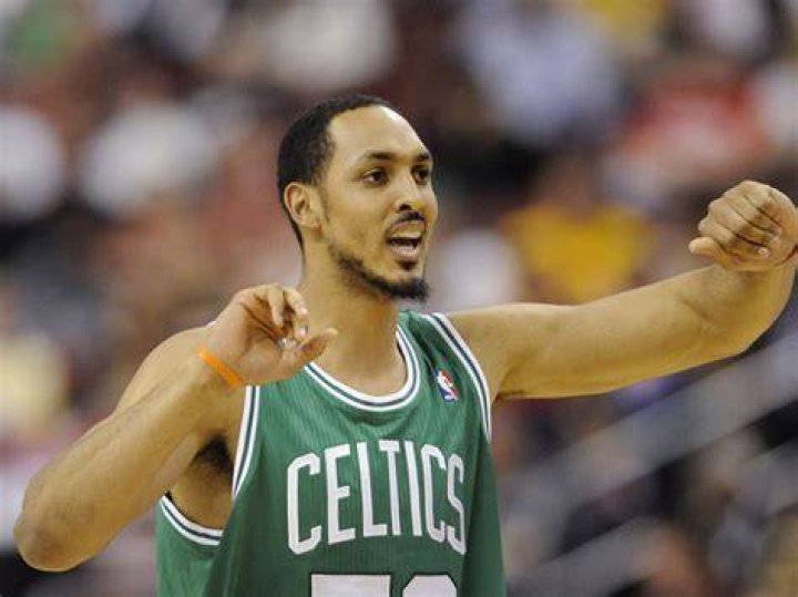 Ryan Hollins Bio (Wiki) 