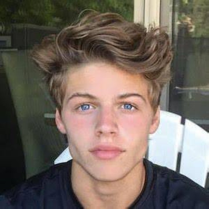 Sam Dezz - Age, Family, Bio