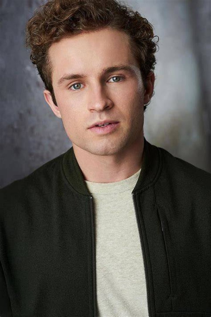Sean Giambrone I