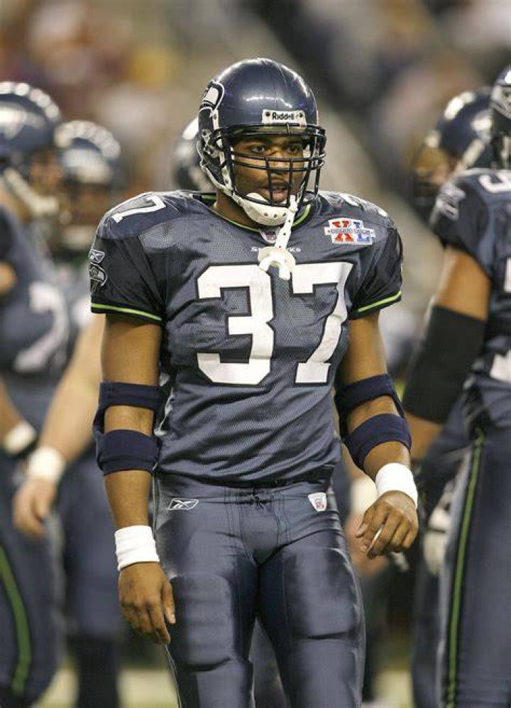 Shaun Alexander photo 3
