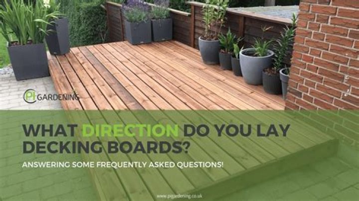 Should decking boards be horizontal or vertical?