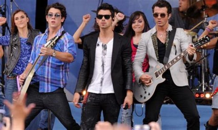 Singers Born in New Jersey