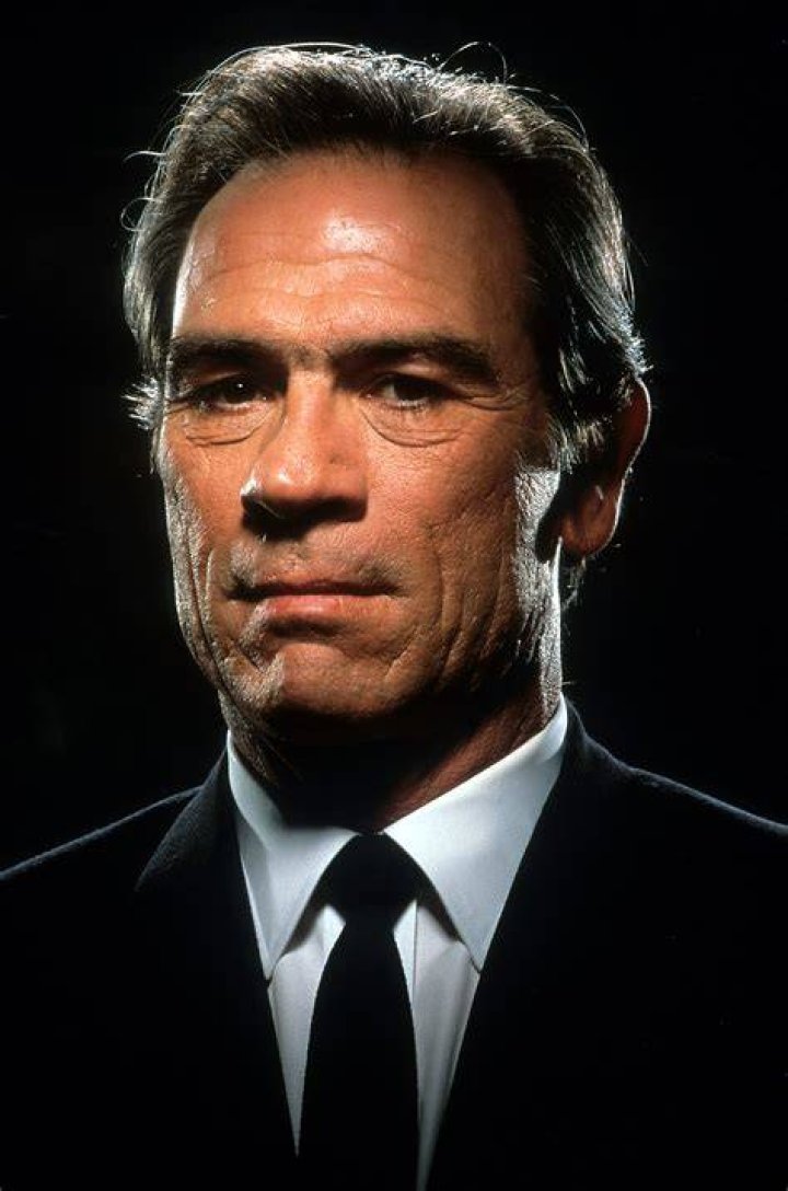 Tommy Lee Jones' pet 3000-Acre Cattle Ranch in Texas