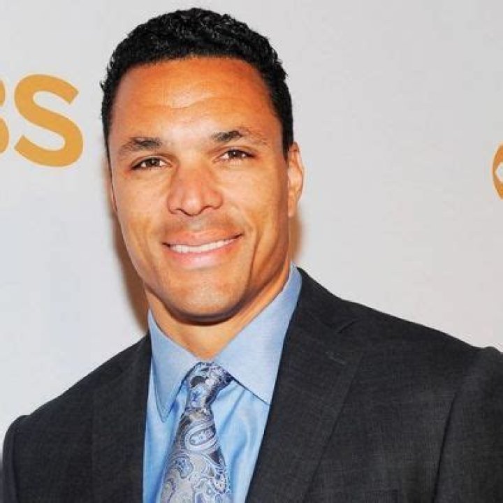 Tony Gonzalez Bio (Wiki) 