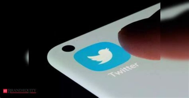 
Twitter tweaks its own tweet, Edit Button launch imminent 