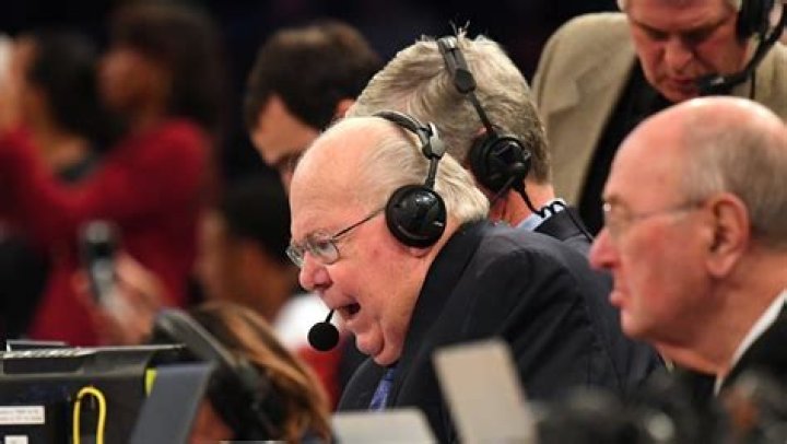 Verne Lundquist sportscaster