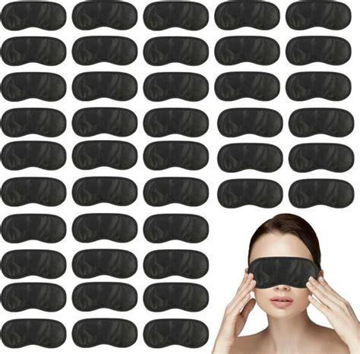 What can be used for a blindfold?