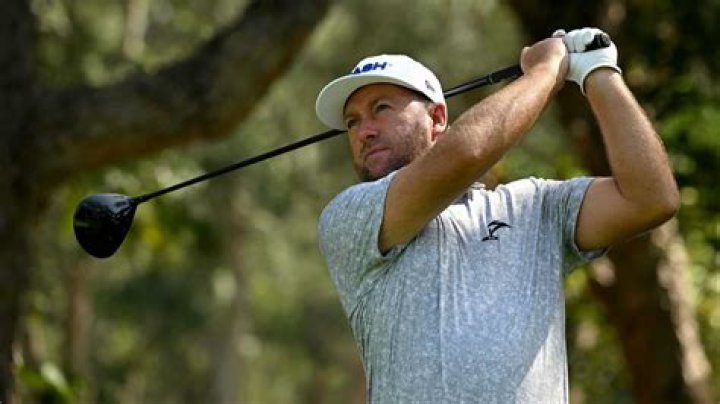 What clubs does Graeme McDowell use?